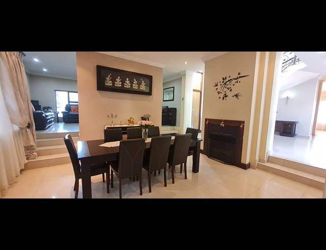 4 BEDROOM GOLF ESTATE FOR SALE IN BLUE VALLEY GOLF ESTATE